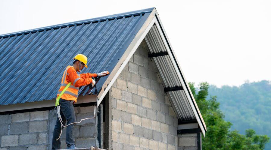Professional gutter cleaning in Willow Hill, PA